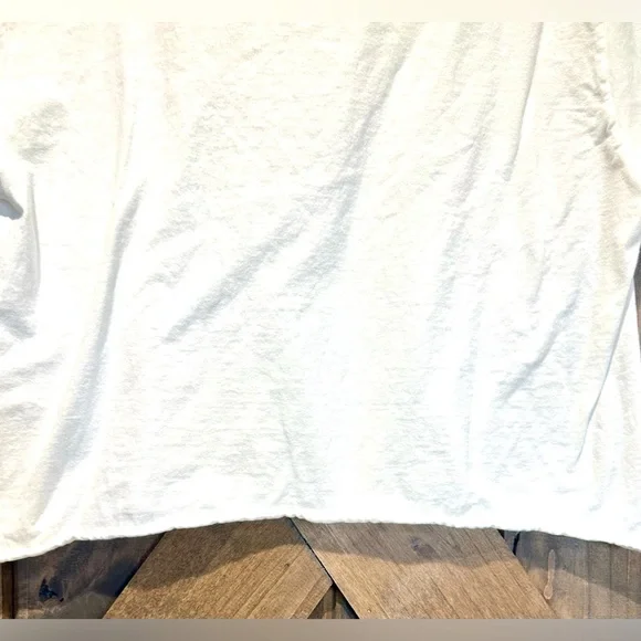 EUC Trailer Park Pretty White Slightly Cropped Tee Sz L - Picture 6 of 16